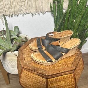 Born black strappy Size 10 Genuine‎ leather wedge sandal cork heel wedge resort